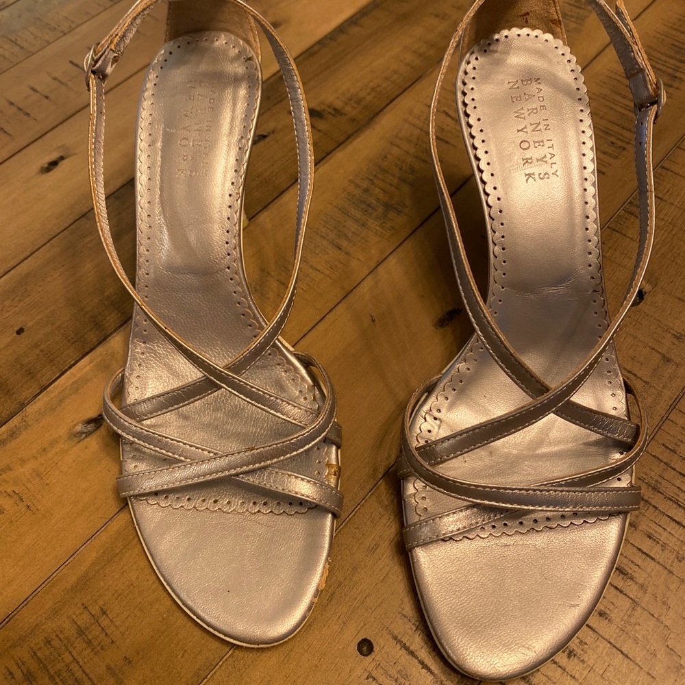 🤩 BARNEY’S NY SILVER STRAPPY SANDALS SIZE 38.5 - 8 EUC VINTAGE Y2K
